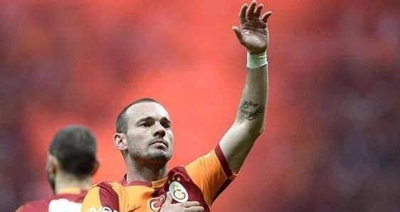 'Türkiye benim ikinci vatanım': Sneijder'den uluslararası yardım kampanyası