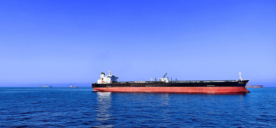 Άνοδος στις τιμές πετρελαίου με φόντο τα Στενά του Ορμούζ και τις διαπραγματεύσεις ΗΠΑ - Ιράν