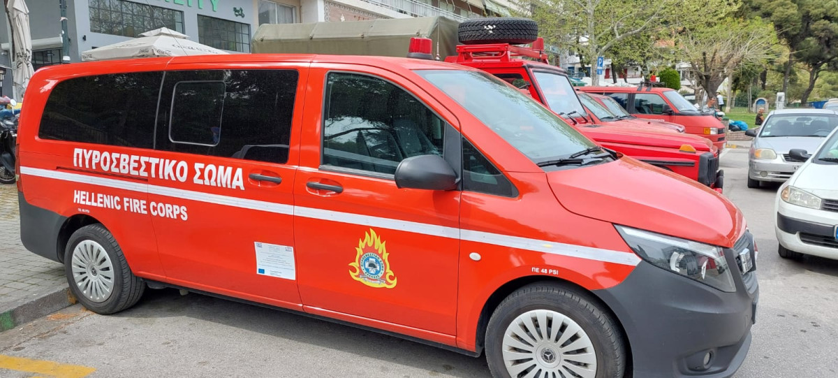 Επιχείρηση απεγκλωβισμού για 2χρονο κορίτσι που είχε κλειδωθεί μέσα σε ΙΧ