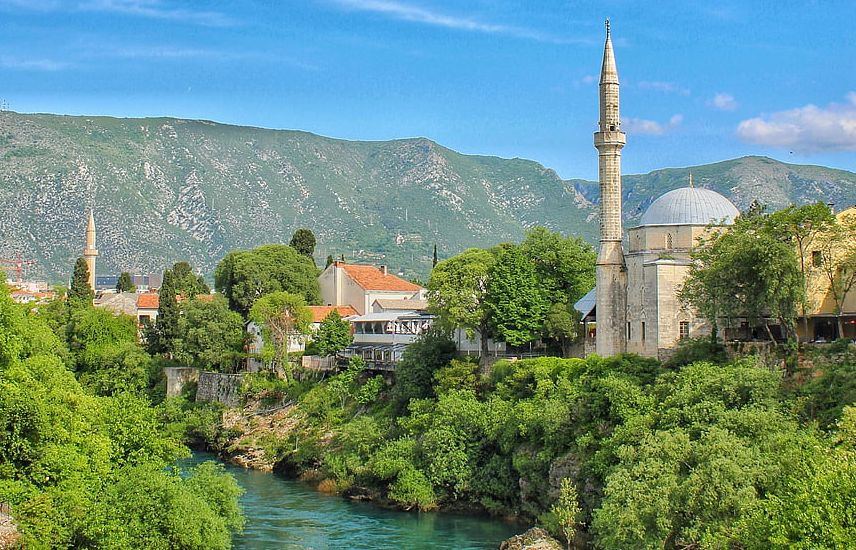 Bosna-Hersek: Karmaşık bir devlet sandığa gidiyor